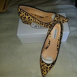 Steve Madden brand new, real fur, w/box